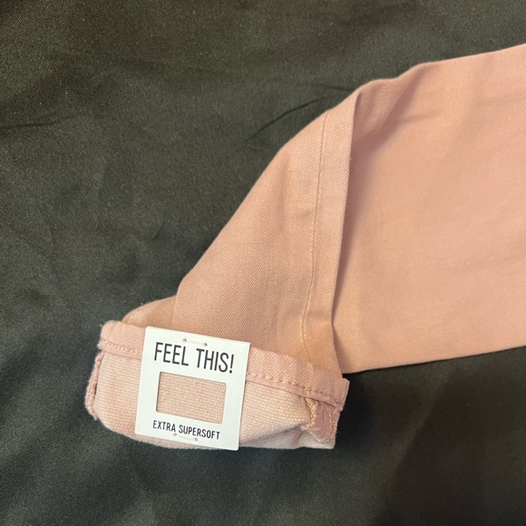 EXPRESS Skinny Mid-Rise Distressed Jeans - Blush Pink - Picture 4 of 5